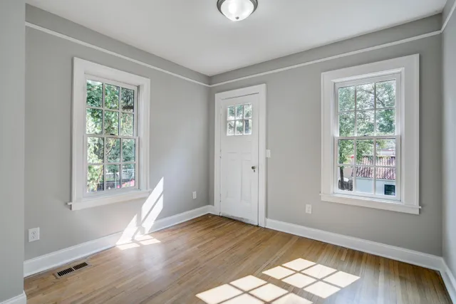 $5,995 | 2056 Summit Avenue, St. Paul, MN 55105