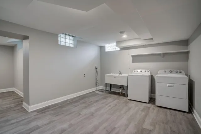 $5,995 | 2056 Summit Avenue, St. Paul, MN 55105