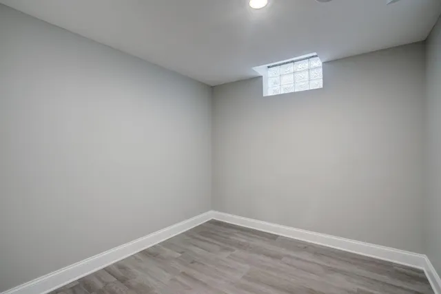 $5,995 | 2056 Summit Avenue, St. Paul, MN 55105