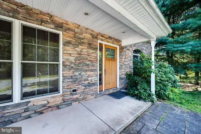 a view of entrance to house