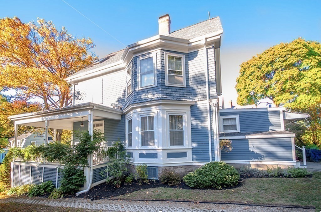 25 Farragut Road Swampscott, MA 01907 - Photo 5 of 42 Gallery Image 5