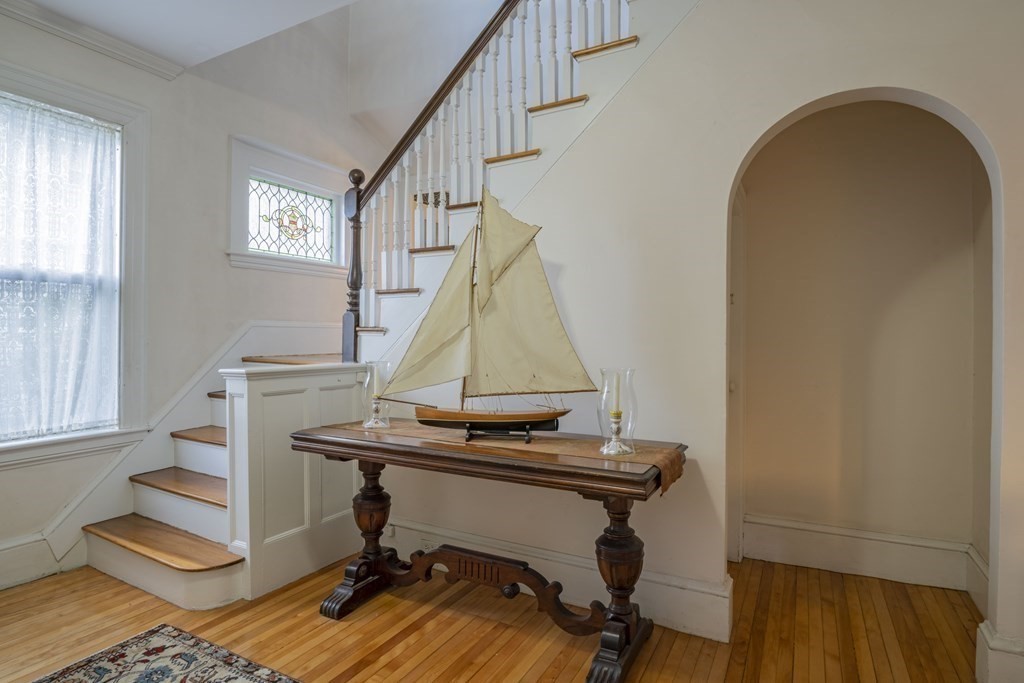 25 Farragut Road Swampscott, MA 01907 - Photo 7 of 42 Gallery Image 7