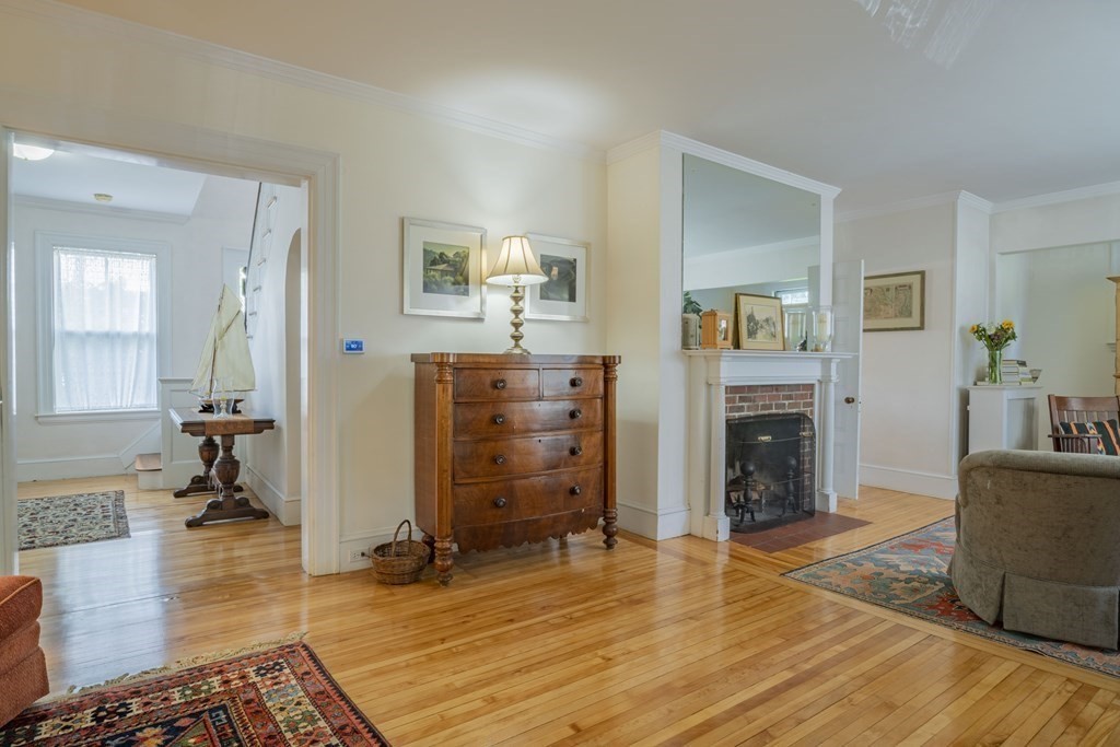 25 Farragut Road Swampscott, MA 01907 - Photo 10 of 42 Gallery Image 10