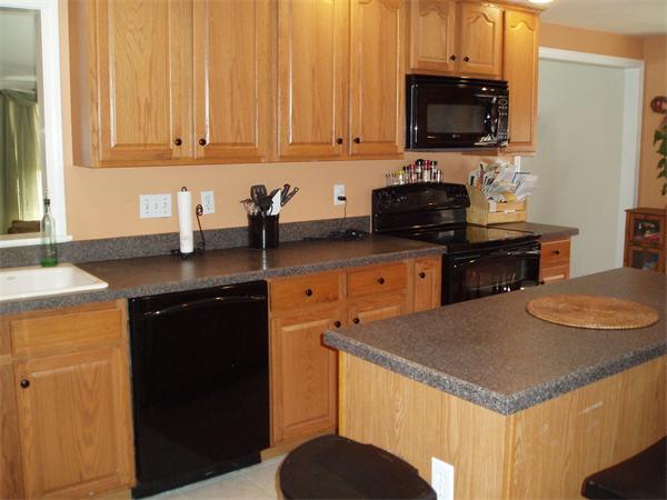 14 Coldbrook Road Millbury, MA 01527 - Photo 12 of 30 Gallery Image 12