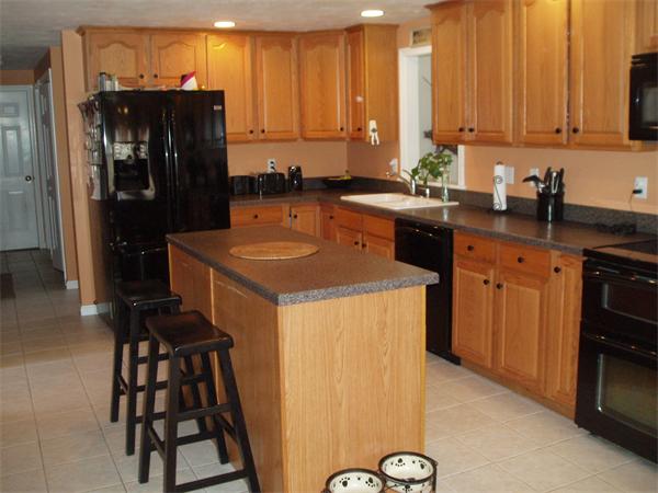 14 Coldbrook Road Millbury, MA 01527 - Photo 13 of 30 Gallery Image 13