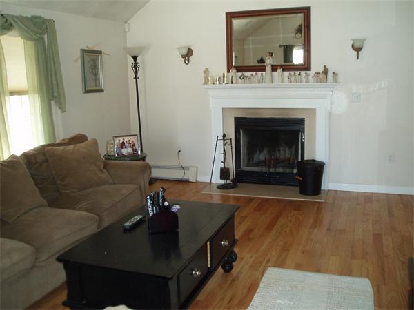 14 Coldbrook Road Millbury, MA 01527 - Photo 8 of 30 Gallery Image 8