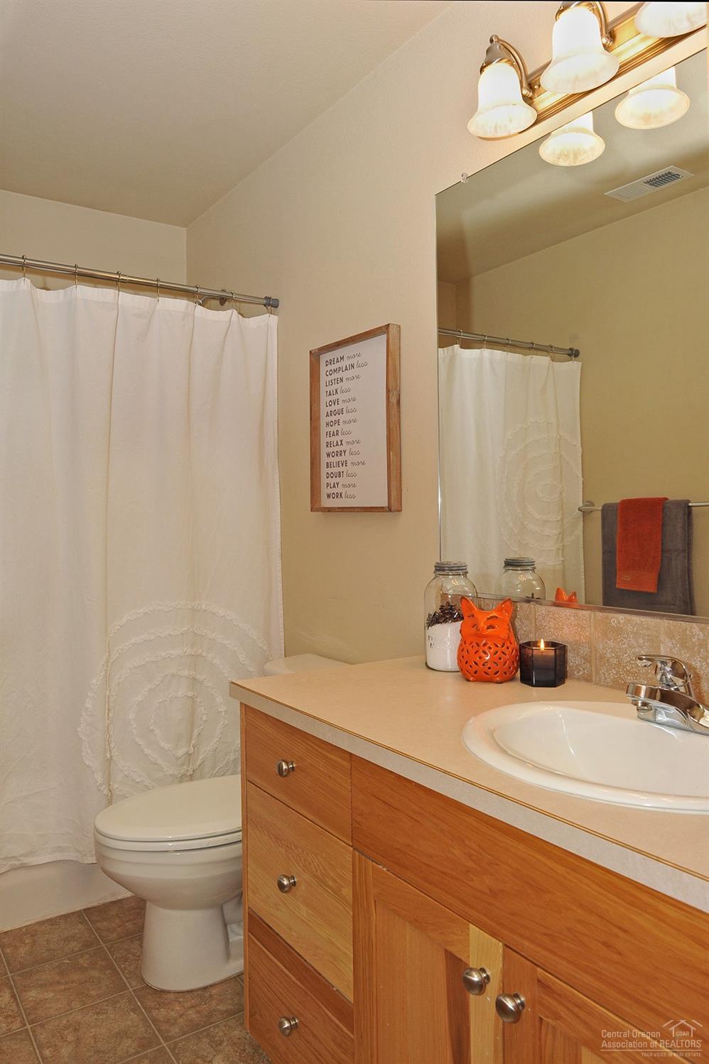 20584 Dylan Loop Bend, OR 97702 - Photo 19 of 20 Full bath on second floor.