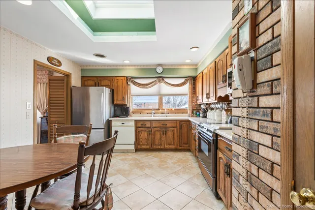 $399,000 | 10441 Long Avenue, Oak Lawn, IL 60453