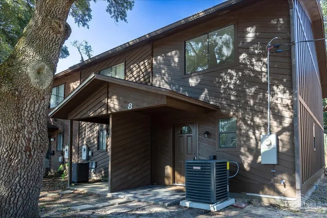 $1,575 | 2028 Americus Avenue, Unit 8, Pensacola, FL 32507