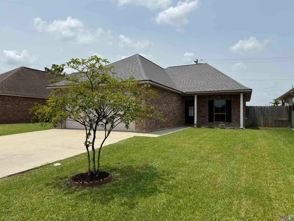 $1,800 | 25445 Black Lake Avenue, Livingston, LA 70754
