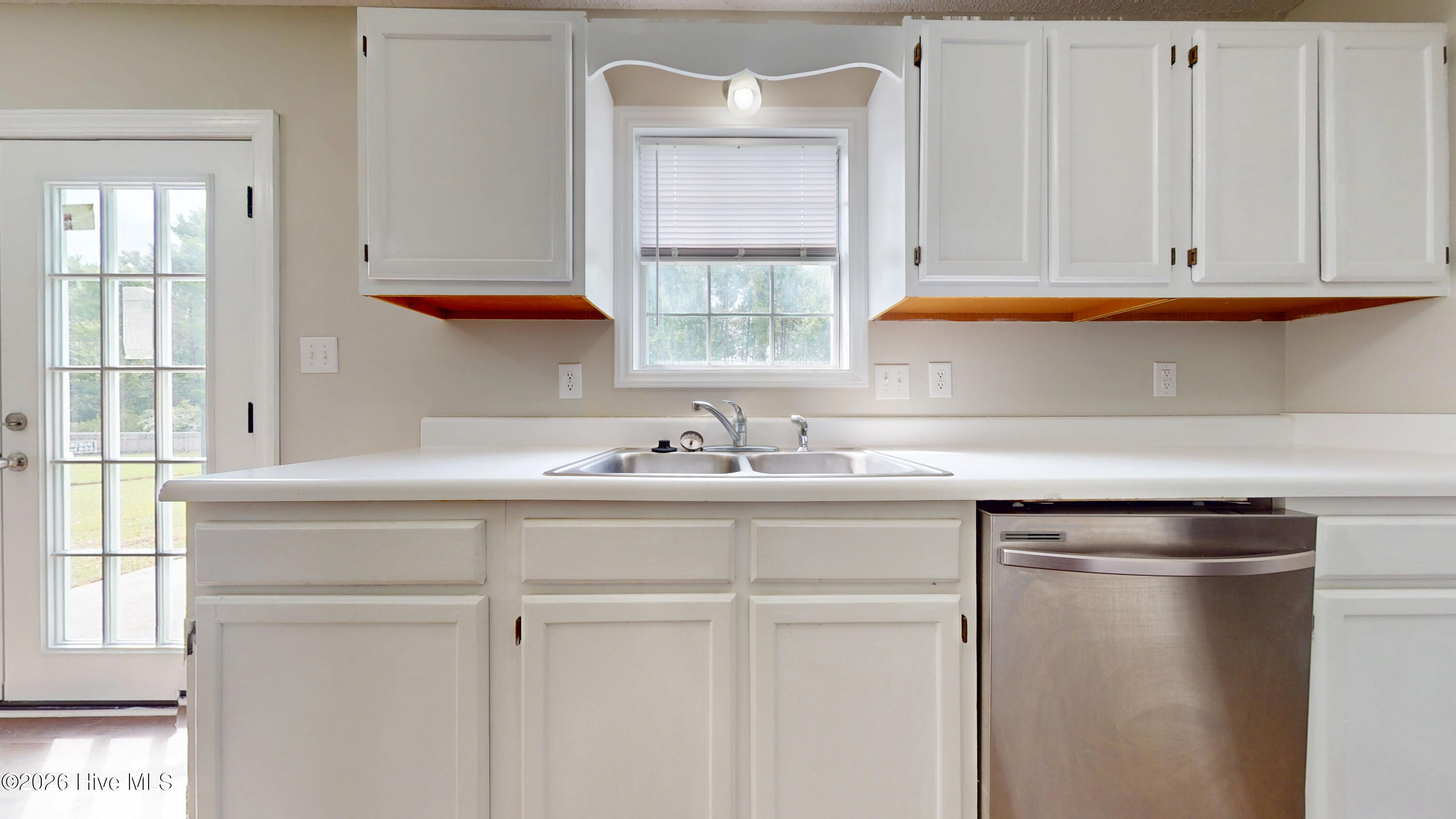 144 Parnell Road Hubert, NC 28539 - Photo 12 of 29 144 Parnell Kitchen 5