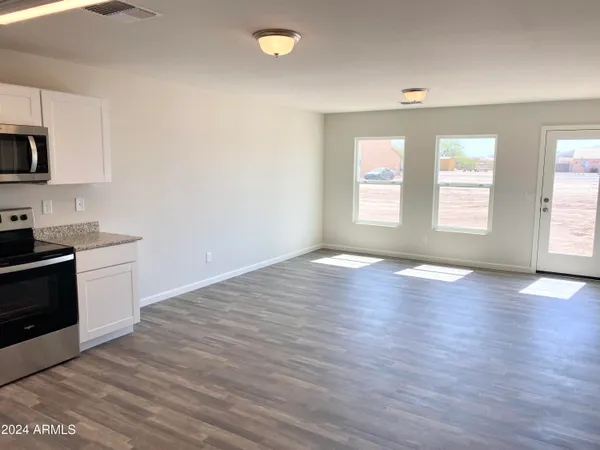 $1,475 | 16001 South Bentley Drive, Arizona City, AZ 85123