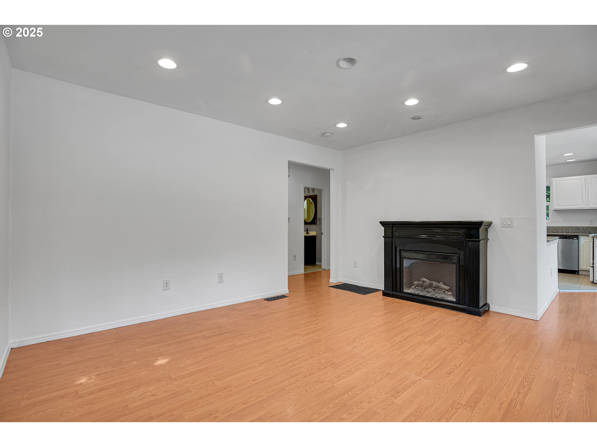 6511 Northwest St Helens Road Portland, OR 97210 - Photo 4 of 44