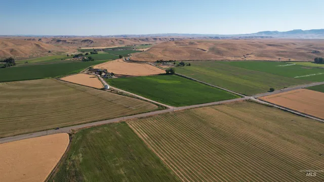 $3,500,000 | 8020 Upper Avenue, Emmett, ID 83617