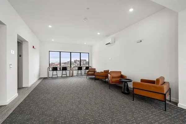 $4,800 | 267 Old Colony Avenue, Unit 507, Boston, MA 02127