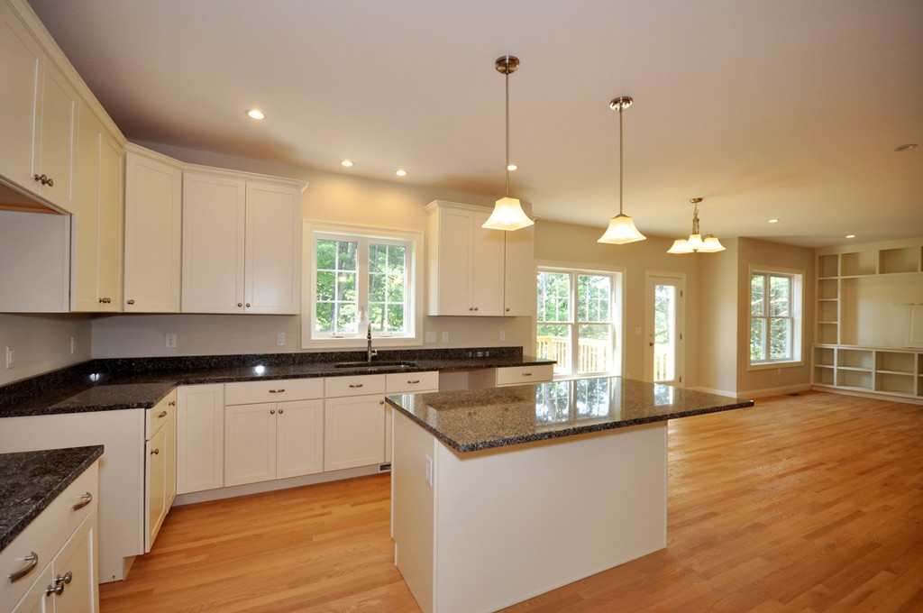 47 Quarry Road, Unit E Acton, MA 01720 - Photo 2 of 7 Gallery Image 2