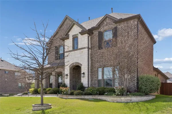 $4,750 | 12701 Mercer Parkway, Farmers Branch, TX 75234