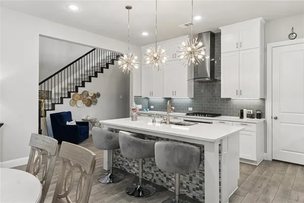 $4,750 | 12701 Mercer Parkway, Farmers Branch, TX 75234