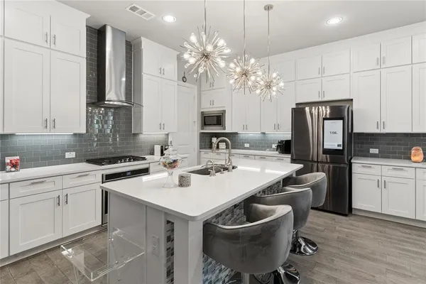 $4,750 | 12701 Mercer Parkway, Farmers Branch, TX 75234