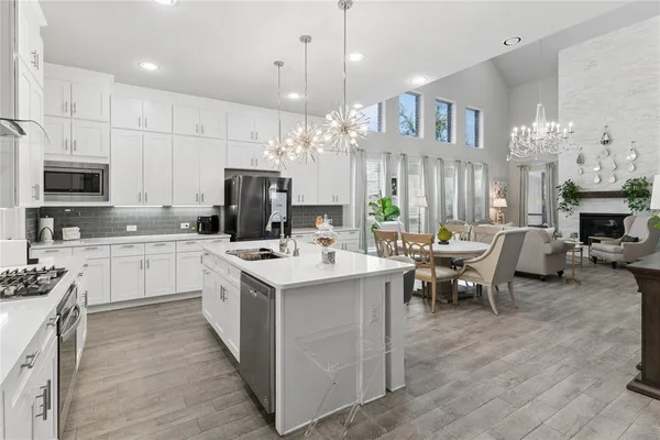 $4,750 | 12701 Mercer Parkway, Farmers Branch, TX 75234