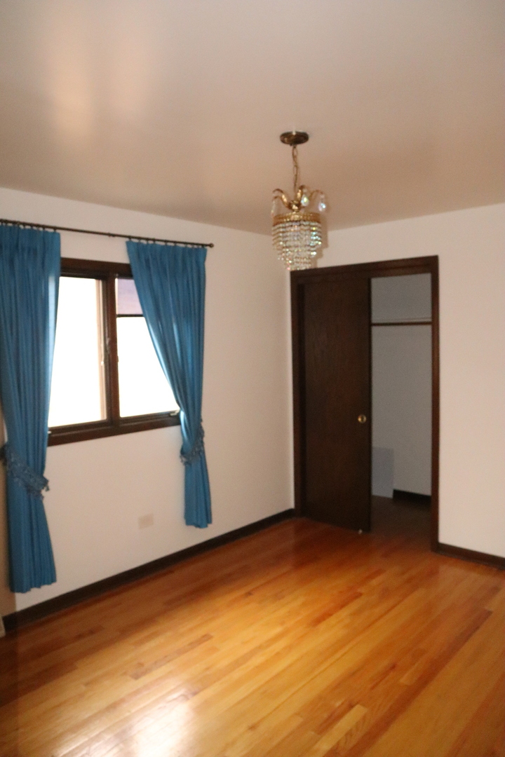 6102 West 64th Street Chicago, IL 60638 - Photo 7 of 11