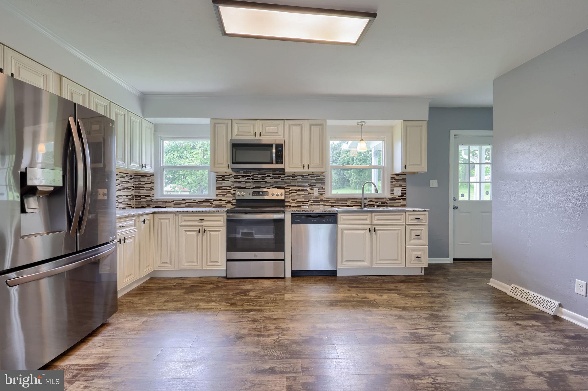 44 Springvale Road Red Lion, PA 17356 - Photo 10 of 35