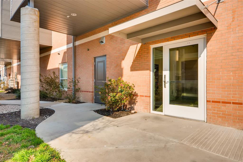 928 Travis Avenue, Unit 407 Fort Worth, TX 76104 - Photo 2 of 15