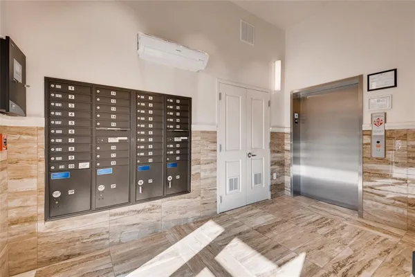 $1,450 | 928 Travis Avenue, Unit 407, Fort Worth, TX 76104