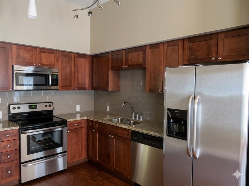 928 Travis Avenue, Unit 407 Fort Worth, TX 76104 - Photo 5 of 15