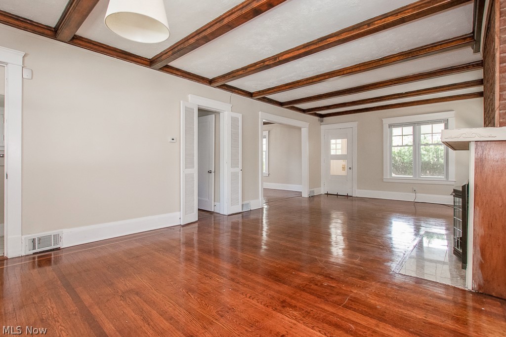 2987 East Overlook Road Cleveland, OH 44118 - Photo 4 of 30 Gallery Image 4