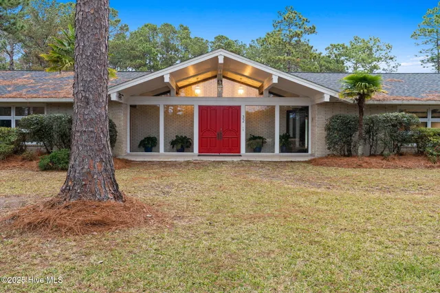 $775,000 | 32 Brierwood Road Southwest, Shallotte, NC 28470