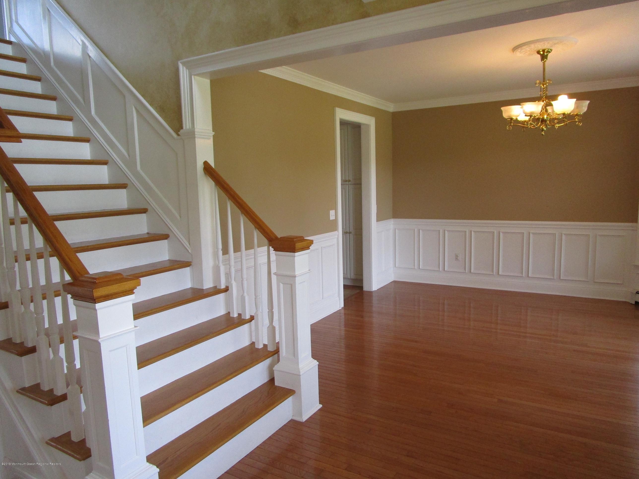 32 Forman Road Millstone Township, NJ 08535 - Photo 2 of 21 32 Forman staircase