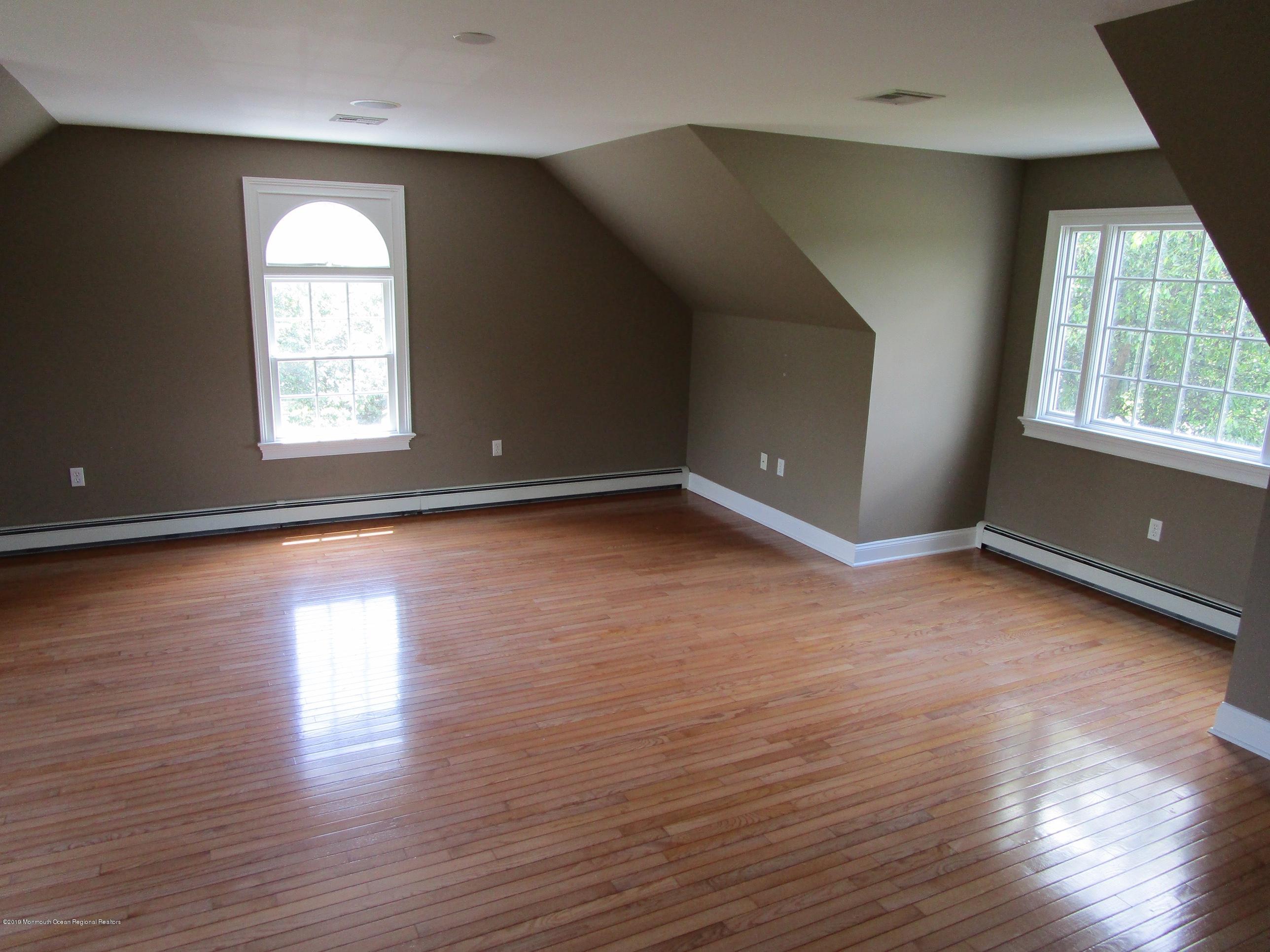 32 Forman Road Millstone Township, NJ 08535 - Photo 13 of 21 32 Forman br5