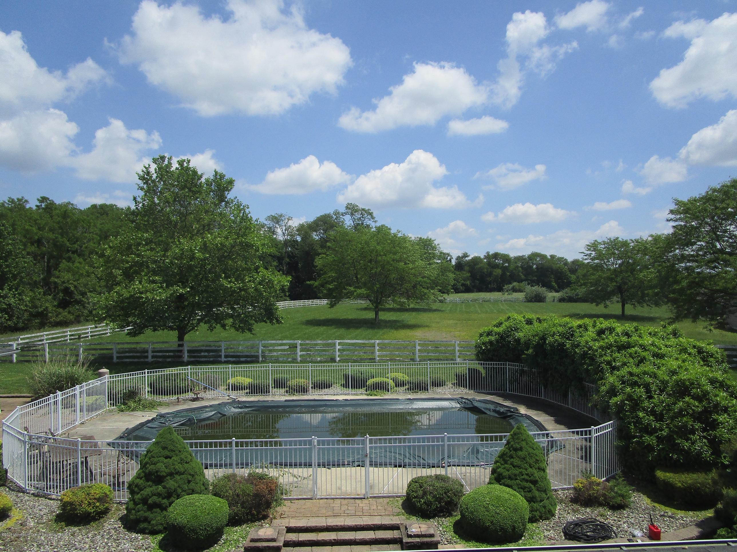 32 Forman Road Millstone Township, NJ 08535 - Photo 19 of 21 32 Forman pool