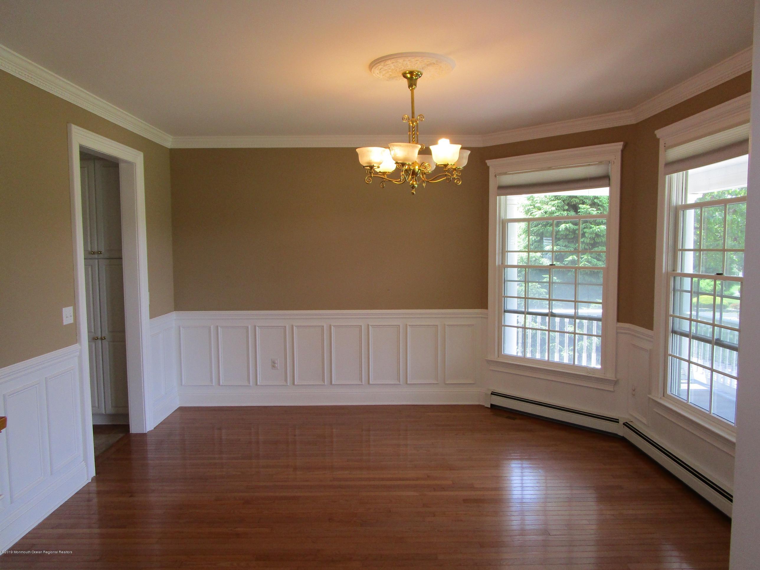 32 Forman Road Millstone Township, NJ 08535 - Photo 3 of 21 32 Forman lr