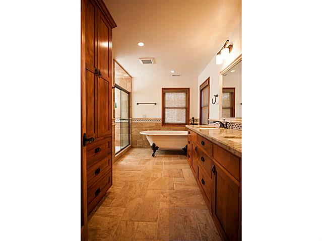 1622 Laurel Road Oceanside, CA 92054 - Photo 14 of 25 Gallery Image 14