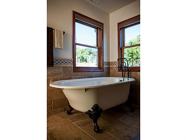 1622 Laurel Road Oceanside, CA 92054 - Photo 16 of 25 Gallery Image 16