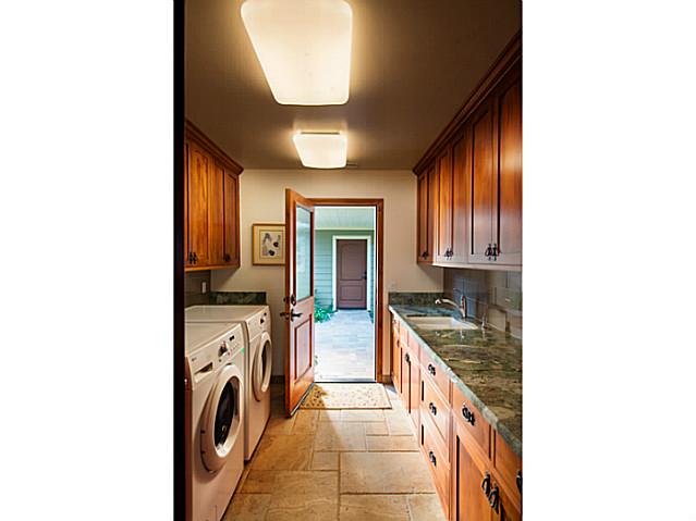 1622 Laurel Road Oceanside, CA 92054 - Photo 10 of 25 Gallery Image 10