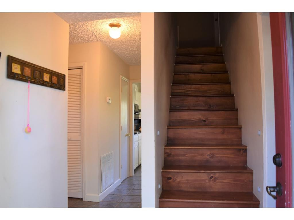 427 Laurels Road Johnson City, TN 37601 - Photo 11 of 19 Stairs to second floor