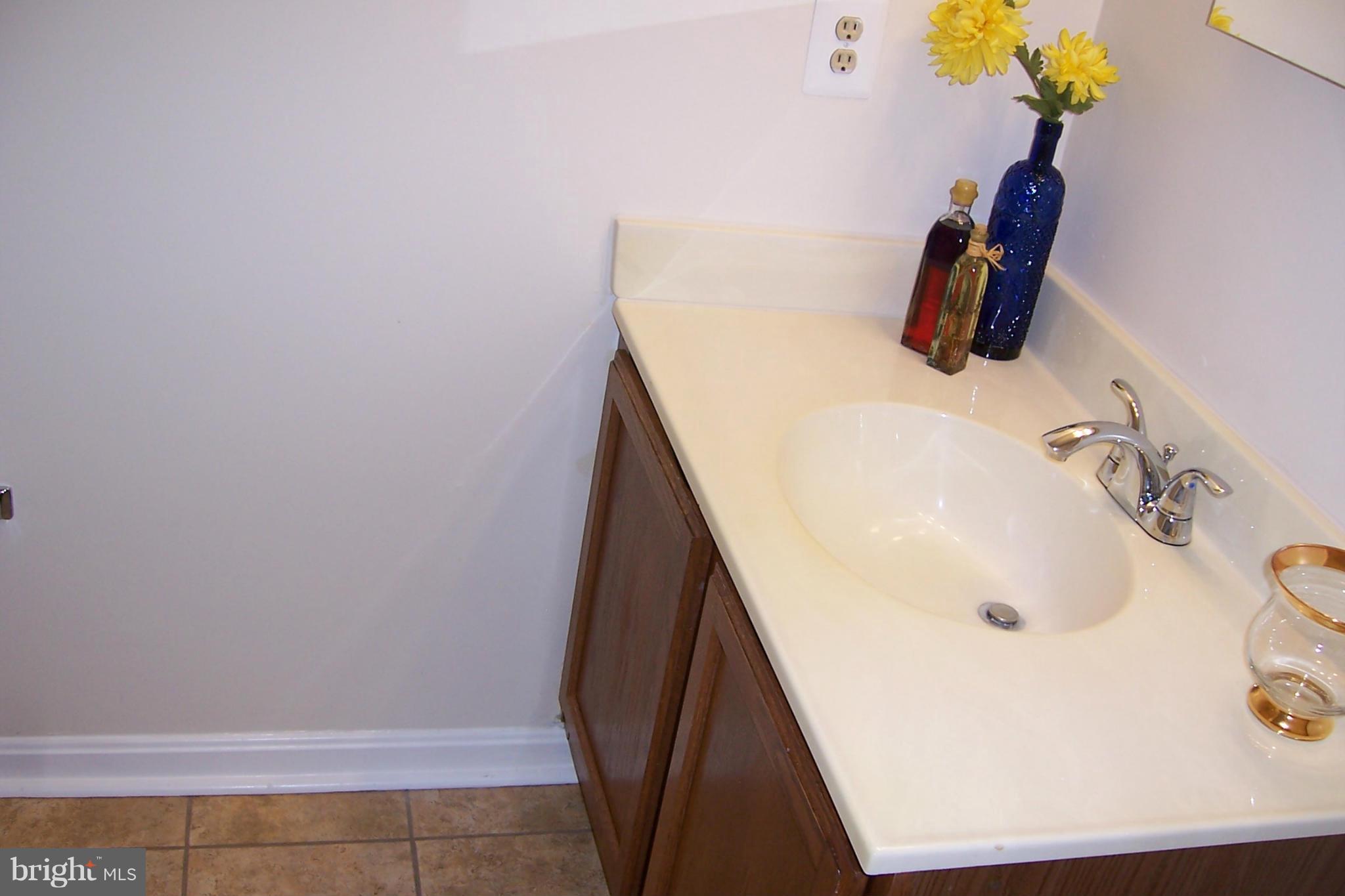 1546 Hugo Circle Silver Spring, MD 20906 - Photo 21 of 25 Bath