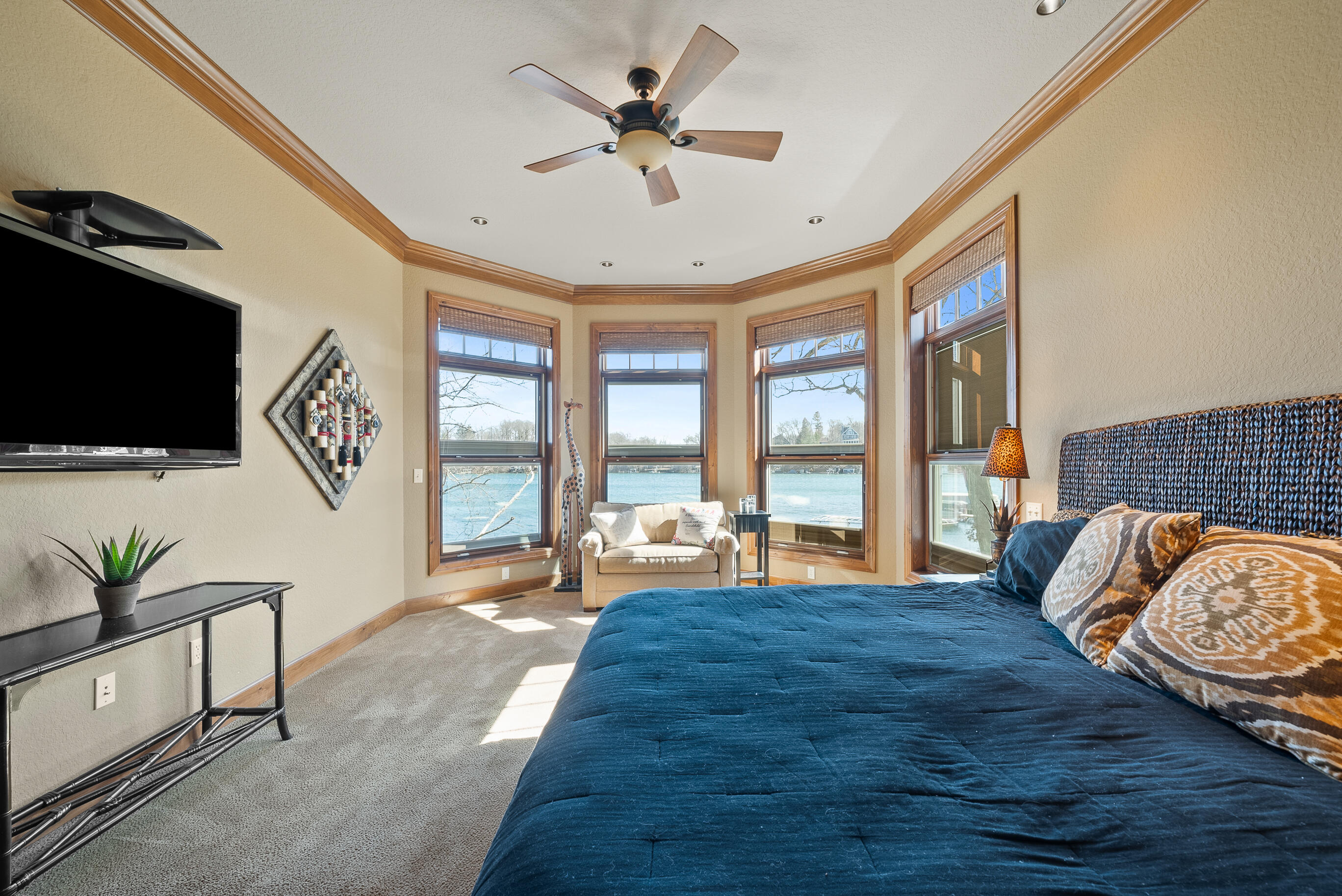 W5539 Oak Park Road La Grange, WI 53121 - Photo 11 of 46 Sweeping views of the lake adorn the bedrooms