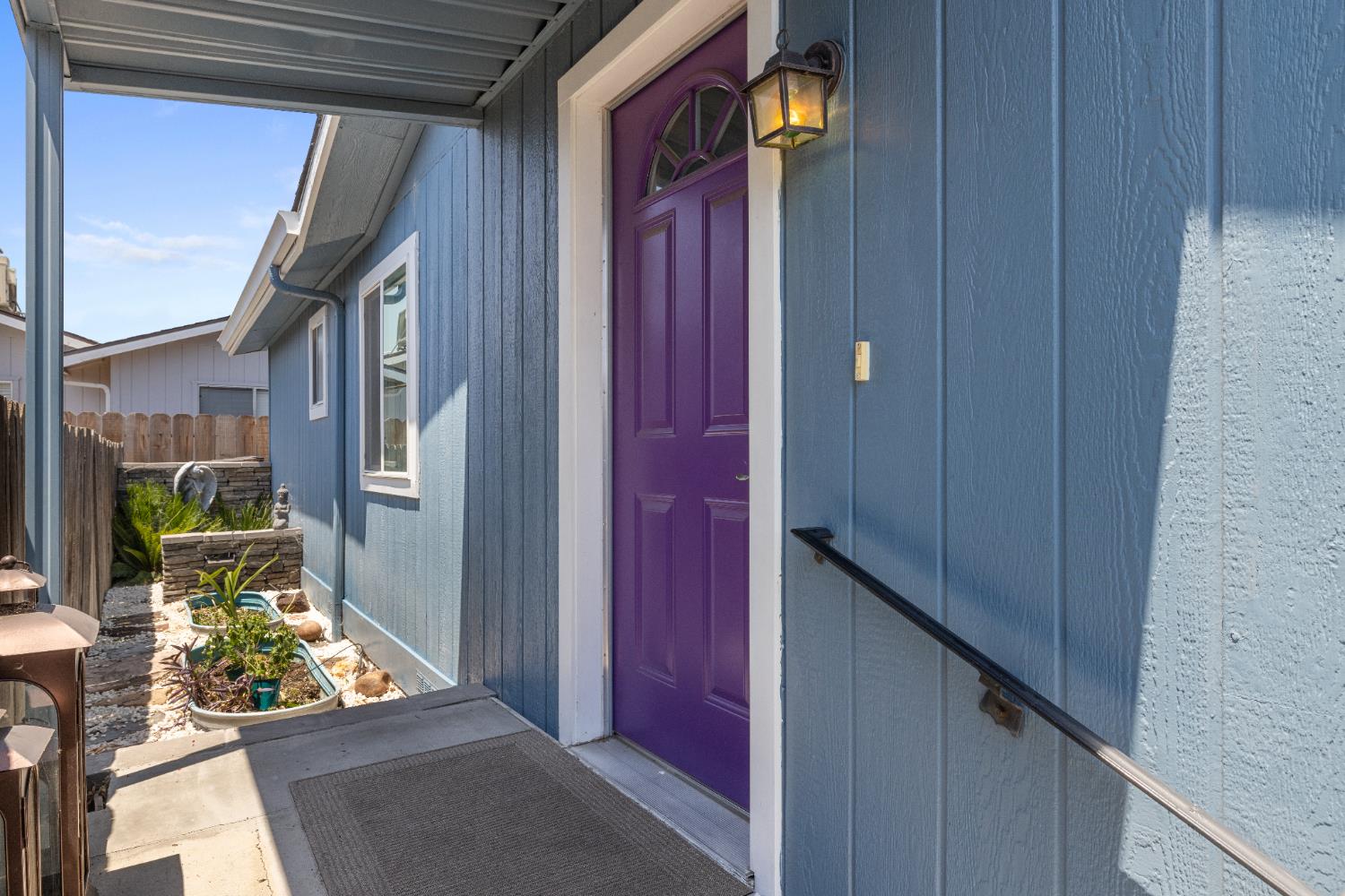 a view of an entryway