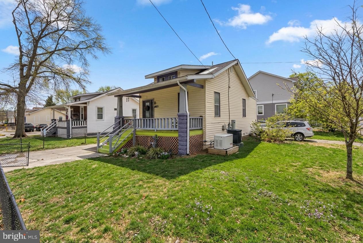 4801 Decatur Street Hyattsville, MD 20781 - Photo 2 of 19 Image is virtually rendered for spring