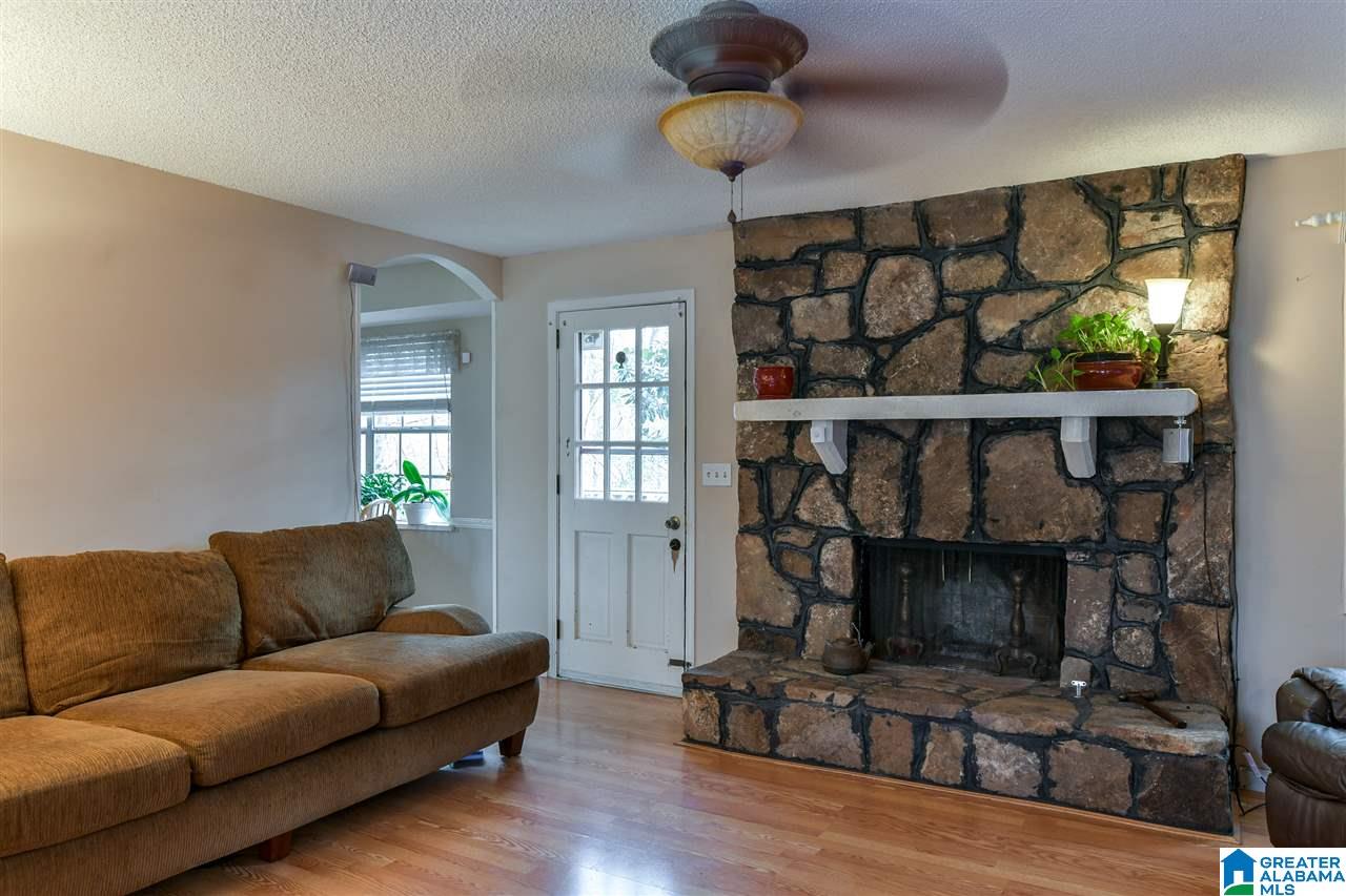 205 8th Place Pleasant Grove, AL 35127 - Photo 5 of 34