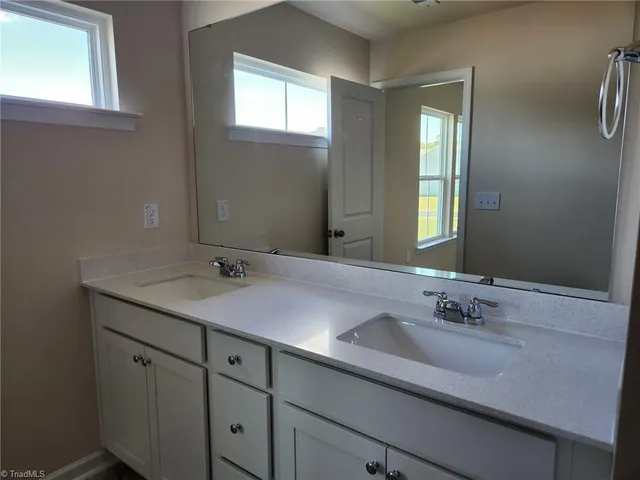 $1,850 | 902 Fls Grv Trail, High Point, NC 27265