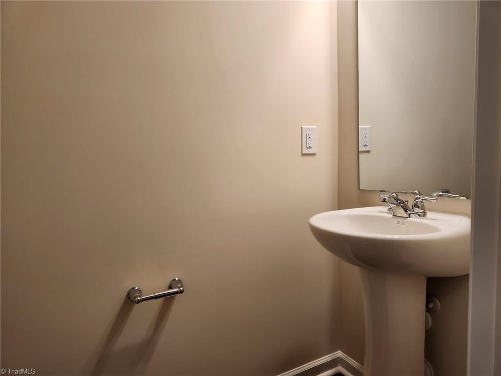 902 Fls Grv Trail High Point, NC 27265 - Photo 15 of 21