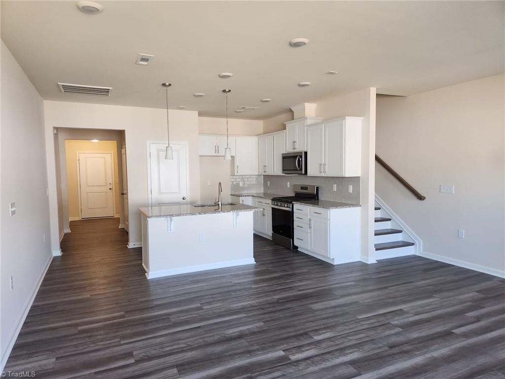 902 Fls Grv Trail High Point, NC 27265 - Photo 2 of 21