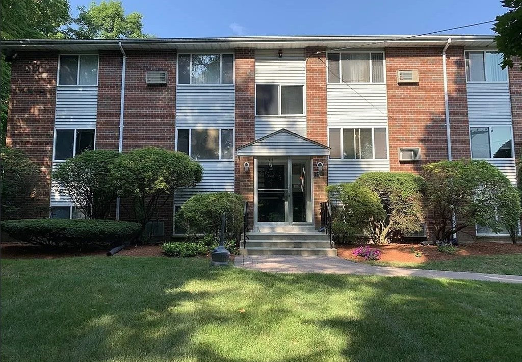 61 Fairmount Street, Unit 9 Marlborough, MA 01752 - Photo 2 of 20