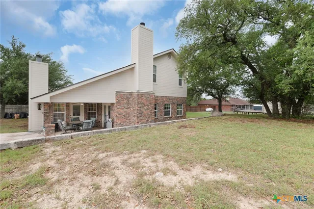 a view of a house with a outdoor space