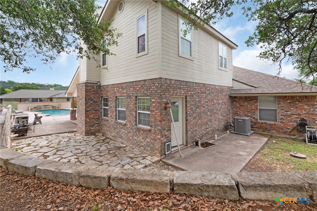 812 Taylor Creek Road Copperas Cove, TX 76522 - Photo 41 of 44 front view of a house with a yard